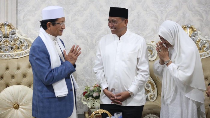 Bupati Wajo Amran Mahmud menilai AG Nasaruddin Umar bisa memajukan Ponpes Asadiyah setelah terpilih menjadi Ketua Umum Pengurus Pusat.