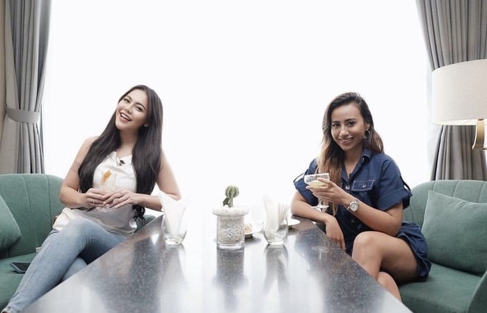 Cantik dan Seksi, Gaya Pedangdut Ratu Rizky Nabila Saat Kulineran Cantik dan Seksi, Gaya Pedangdut Ratu Rizky Nabila Saat Kulineran