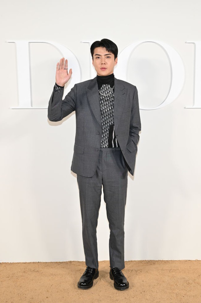 Selain Cha Eun Woo dan Sehun EXO, ada sejumlah artis kenamaan dunia yang hadir seperti Robert Pattinson, Thomas Doherty, Lewis Hamilton, dan Naomi Campbell. Foto: Getty Images