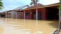 Banjir Di Karawang, 232 Rumah Terendam Hingga 858 KK Mengungsi