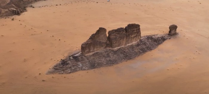 Desert Fish Batuan mirip ikan raksasa di Arab Saudi