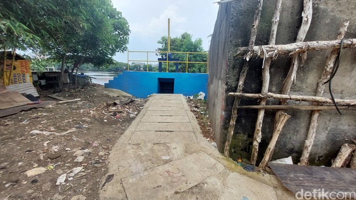 Got antibanjir di Pondok Bambu, Duren Sawit, Jakarta Timur, selesai dibangun. Kondisi 5 Desember 2022. (Rumondang Naibaho/detikcom)