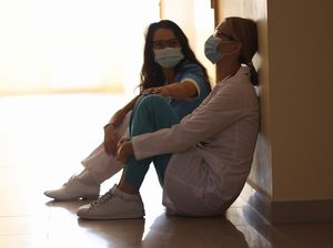Susahnya Jadi Calon Dokter Spesialis di RI: Sekolah Mahal, Kerja Tak Digaji