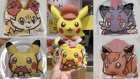 Banyak menu lucu yang ditawarkan oleh Pikachu Sweets by Pokemon Cafe. Salah satu menu yang menggemaskan adalah Pokeffle, berupa waffle dengan bentuk menyerupai karakter Pokemon. Foto: site news