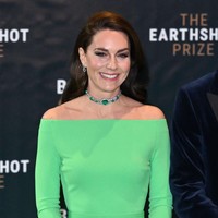 Seperti dikutip dari Daily Mail, biaya sewa gaun berdetail simpel dan minimalis ini antara US$ 91 (Rp 1,4 juta) hingga US$ 238 (Rp 3,6 juta). Foto: Samir Hussein/WireImage/Samir Hussein