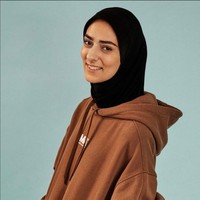 Maymi mengungkapkan wanita berhijab bisa menekuni berbagai bidang. Saya ingin menunjukkan bahwa, ya, saya memakai hijab, saya Muslim dan saya seorang wanita, tetapi itu tidak berarti bahwa saya tidak bisa bermain sepak bola, kata Maymi. Foto: Dok. Instagram @asgari_freestyle.