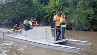 Festival Dayung Ciliwung dibuka Ketum PODSI yang juga Menteri PUPR Basuki Hadimuljono bersama Pj Gubernur DKI Jakarta Heru Budi Hartono dengan melepas iring-iringan perahu Festival Dayung Ciliwung  dari ruas depan Rusun Pasar Rumput hingga tiba di garis finish di dermaga BNI Airport.