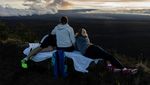 Nggak Ada Takutnya! Letusan Gunung Berapi di Hawaii Malah Jadi Tontonan