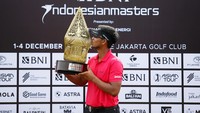 Pegolf Thailand, Sarit Suwannarut (24), menjadi juara turnamen golf Indonesian Masters 2022. Selama empat hari penyelenggaraan dengan 72 hole, dia membuat 268 pukulan atau 20 di bawah par. Tampil konsisten dan tenang menjadi modal utama Suwannarut mengunci gelar. Keikutsertaan BNI sebagai salah satu pendukung utama ajang ini adalah untuk mendorong branding Go Global BNI. 