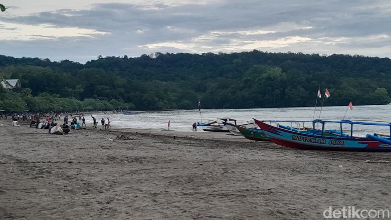 Pemandangan Pantai Pangandaran, Senin (5/12/2022) Pemandangan Pantai Pangandaran, Senin (5/12/2022)