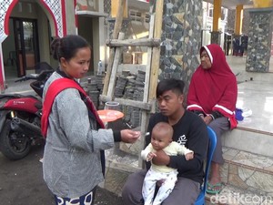Cerita Warga Lari Kencang Bawa Anak dan Ortu saat Hujan Abu Semeru