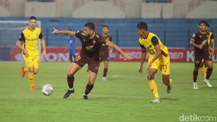 Pertandingan lanjutan BRI Liga 1 mempertemukan PSM Makassar menjamu Persikabo 1973 di Stadion Sultan Agung, Bantul, Yogyakarta, Senin (5/12/2022).