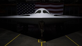 Angkatan Udara bermaksud agar B-21 menggantikan Rockwell B-1 Lancer dan Northrop Grumman B-2 Spirit di tahun 2040, dan mungkin Boeing B-52 Stratofortress setelahnya. AU AS mulai merencanakan pembuatan B-21 pada tahun 2011. Foto: Northrop Grumman
