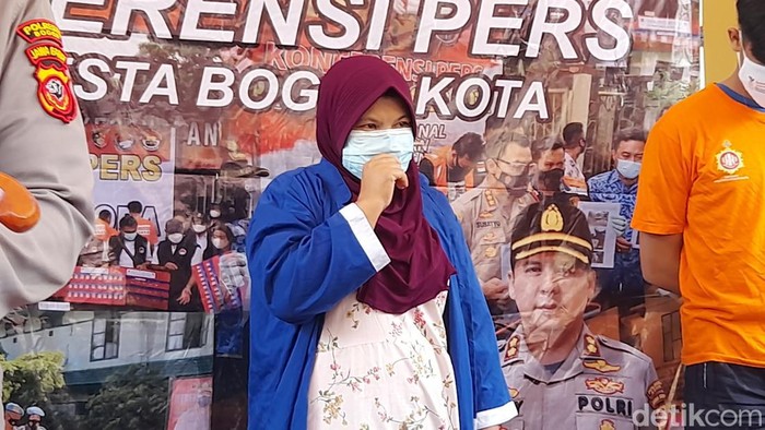 Polisi menangkap wanita pelaku pencurian di rumah kosong di Tajur, Bogor.