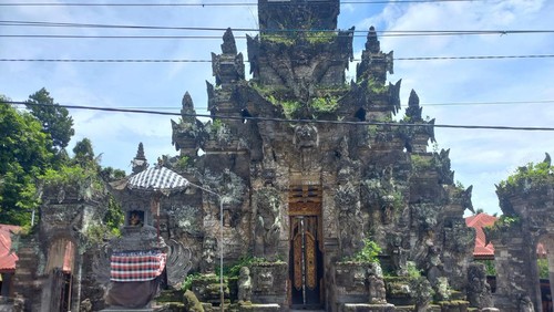 Pura Dalem Segara Madhu di Desa Jagaraga, Kecamatan Sawan, Kabupaten Buleleng, Bali.