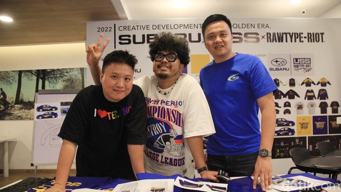 Subaru-USS-RTR Hadirkan Fashion Rally Golden Era yang Ikonik Subaru Indonesia jalin kerja sama dengan Urban Sneakers Society (USS) dan RawType Riot (RTR). Mereka menghadirkan produk fashion Rally Golden Era yang ikonik.