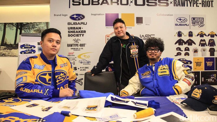Subaru Indonesia jalin kerja sama dengan Urban Sneakers Society (USS) dan RawType Riot (RTR). Mereka menghadirkan produk fashion Rally Golden Era yang ikonik.