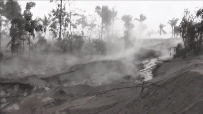 Sungai Besuk Kobokan di Kecamatan Pronojiwo, Lumajang
