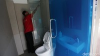 Toilet di Sudirman Ini Transparan Seperti di Jepang