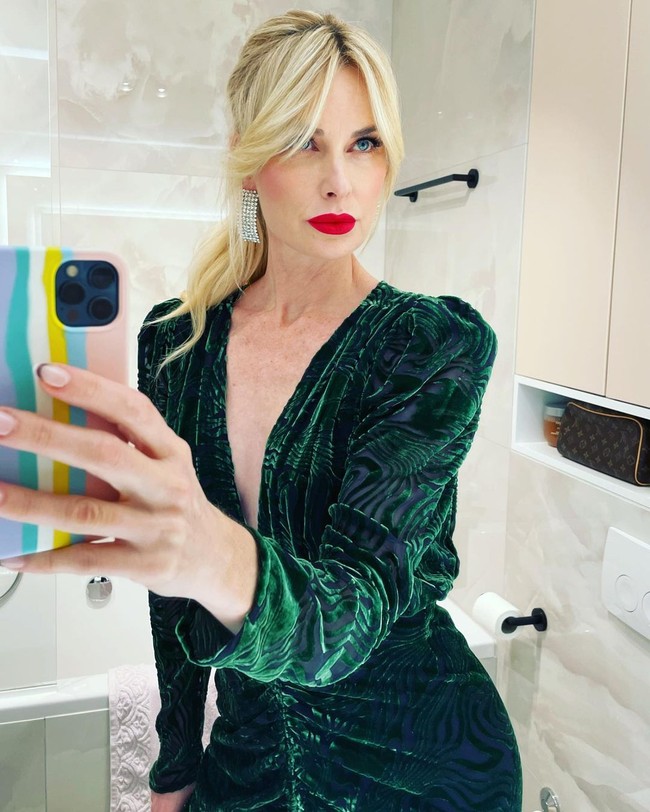 Selain jadi pelatih olahraga, Iris Rajcic yang memiliki dua anak juga seorang model.Foto: Instagram