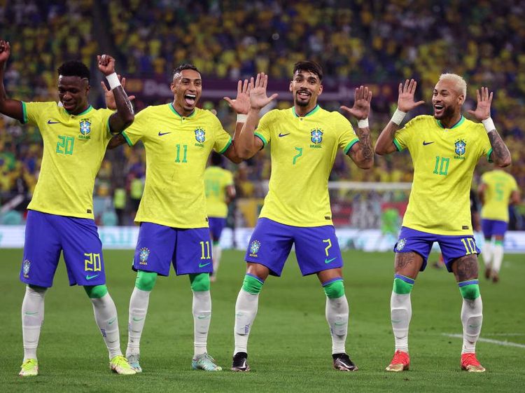 Brasil Berbunga-bunga ke Perempatfinal!
