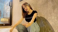 Afirapila pun akhirnya konsisten kerap foto seksi dan dipajang ke media sosial. (Foto: dok Instagram)