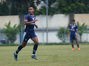 Instruksi Pelatih Persik: Hentikan Beckham Putra
