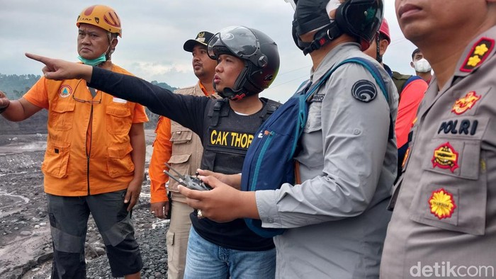 Bupati Lumajang Thoriqul Haq menjelaskan tentang Dusun Kajar Kuning