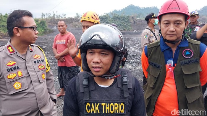 Bupati Lumajang Thoriqul Haq menjelaskan tentang Dusun Kajar Kuning