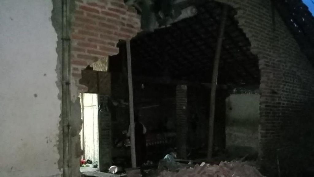 Cerita Warga Berhamburan ke Luar Rumah saat Jember Diguncang Gempa M 6,2
