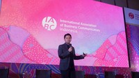 Wakil Gubernur Jawa Timur yang juga President Eastern Regional Organization for Planning and Human Settlements (EAROPH) Emil Elestianto Dardak menghadiri Conference International Association of Business Communicators (IABC) Indonesia di Jakarta, Rabu (06/12/2022).