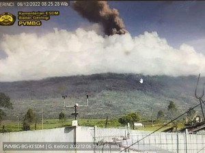 Gunung Kerinci Erupsi, Penerbangan Diminta Tak Dekati Area Puncak