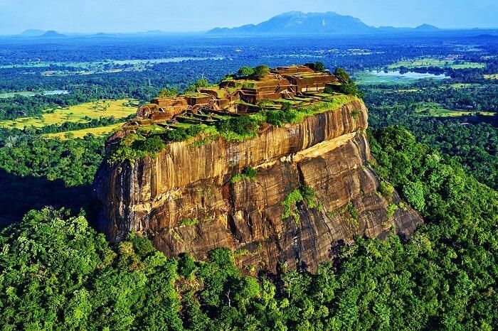 Foto aerial Kota Kuno Sigiriya, Sri Lanka.