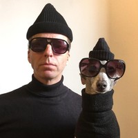 Tak jarang, entah karena selalu bersama setiap hari, penampilan para ‘anak bulu’ ini jadi mirip dengan pemiliknya. Ternyata hewan dan pemilik yang punya kemiripan bukanlah mitos semata. Foto: Itchpet