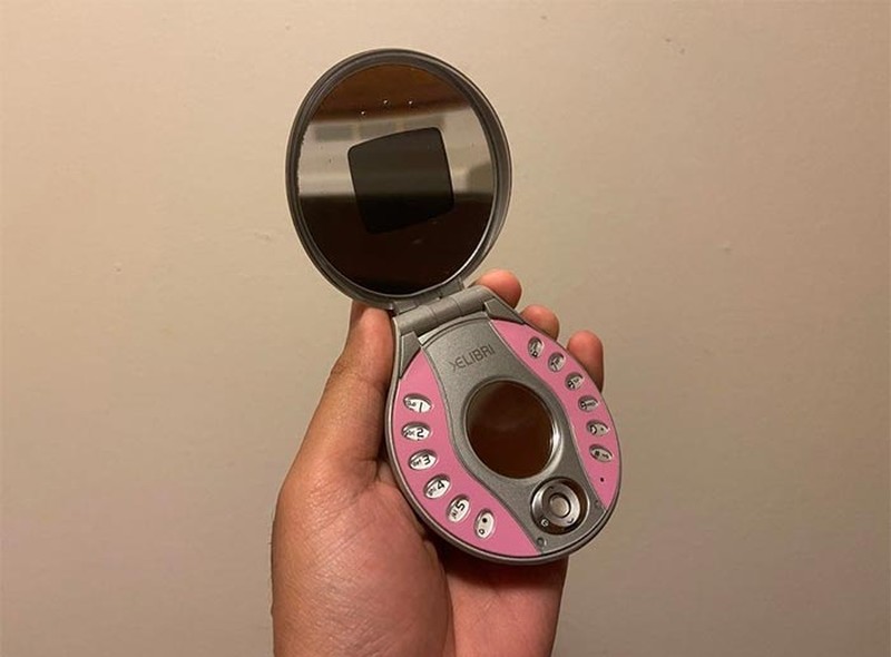 HP Jadul Berdesain Nyeleneh