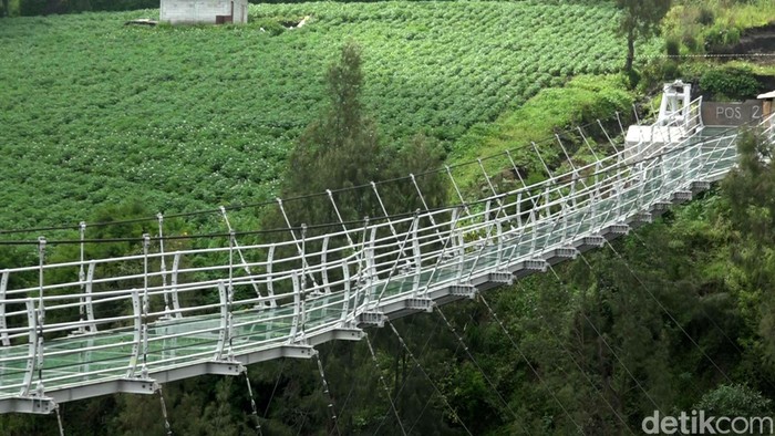 Wakil Bupati Probolinggo Timbul Prihanjoko mengatakan pembangunan jembatan di Dusun Cemoro Lawang, Desa Ngadisari, Sukapura, Probolinggo itu memang telah tuntas. Jembatan ini akan diresmikan di penghujung 2022 dan berharap dapat dilakukan Presiden Joko Widodo (Jokowi).