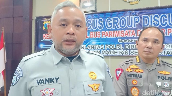 jasa raharja santuni korban kecelakaan bus masuk jurang magetan