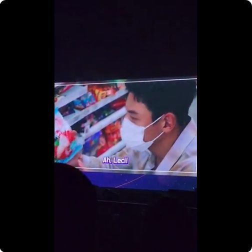 Ji Chang Wook jajan di minimarket Indonesia