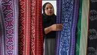 Kain, alat tenun, maupun perajin tidak lagi dapat dijumpai keberadaanya di antara masyarakat Tidore. Padahal Kesultanan Tidore dan masyarakatnya masih mempertahankan tradisi-tradisi adat yang mengharuskan berpakaian adat, yang salah satunya dengan pemakaian kain tenun.
