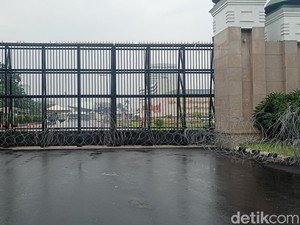 Tolak Perppu Ciptaker, Aliansi Buruh hingga Aktivis Geruduk DPR