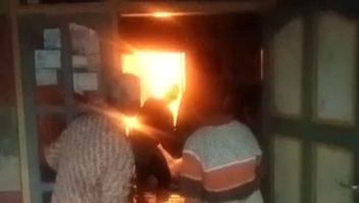 Kebakaran ludeskan rumah dan isinya di Mojokerto