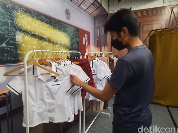 Harga sewanya Rp 50 ribu per jam setiap hari Senin - Kamis dan Rp 75 ribu per jam setiap hari Jumat - Minggu. Foto: Putu Intan/detikcom Harga sewanya Rp 50 ribu per jam setiap hari Senin - Kamis dan Rp 75 ribu per jam setiap hari Jumat - Minggu. Foto: Putu Intan/detikcom