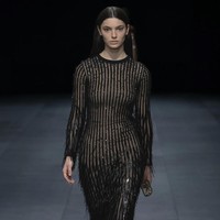 Fashion show Valentino Spring/Summer 2023. Koleksi busana Valentino kali ini didominasi warna-warna netral. Foto: dok. Valentino.