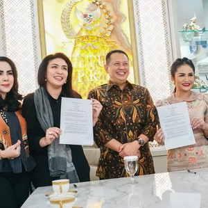 Krisdayanti Jadi Brand Ambassador De Bright Skin Krisdayanti Jadi Brand Ambassador De Bright Skin