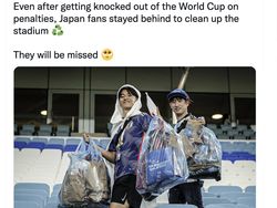 Heran Fans Jepang Tetap Bersihkan Stadion Walau Disikat Kroasia