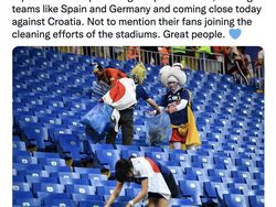 Heran Fans Jepang Tetap Bersihkan Stadion Walau Disikat Kroasia