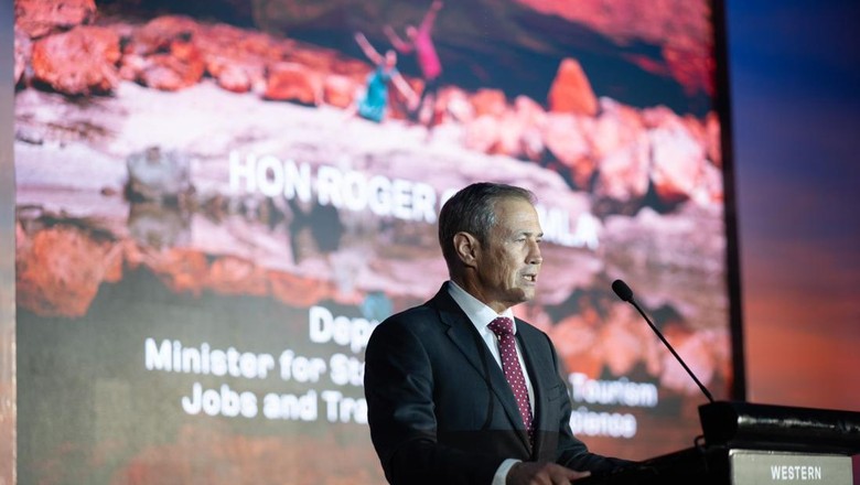 Menteri Pariwisata Australia Barat Roger Cook MLA Menteri Pariwisata Australia Barat Roger Cook MLA
