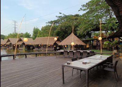 5 Nasi Timbel Sunda yang Komplet Lauknya Ada di Tempat Ini