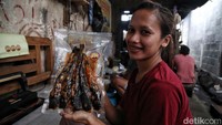 Mangut lele merupakan kuliner khas Yogyakarta yang berupa ikan lele diasap hingga agak kering kemudian dimasak dengan bumbu mangut.