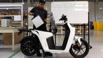 Pabrik Motor Charged Indonesia Tanpa Listrik PLN: 4 Menit Keluar 1 Motor